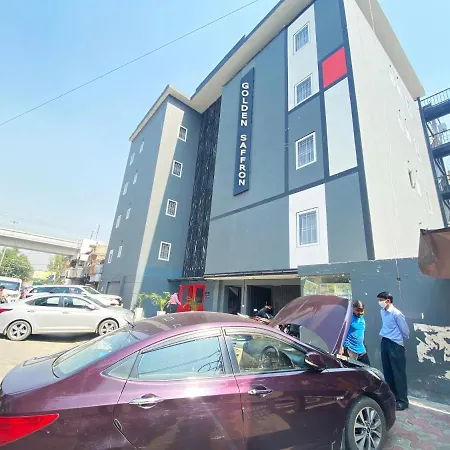 Qotel Comfort Golden Saffron Shivaji Park Punjabi Pagh